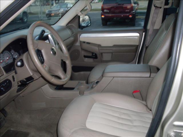 Mercury Mountaineer 2004 photo 4