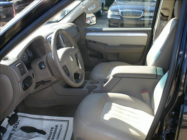 Mercury Mountaineer 2004 photo 3