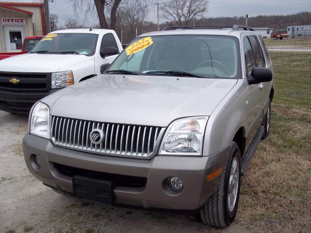 Mercury Mountaineer 2004 photo 1