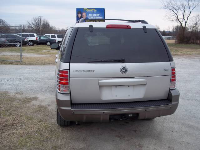 Mercury Mountaineer 2004 photo 3