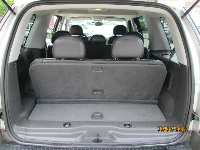 Mercury Mountaineer 2004 photo 17