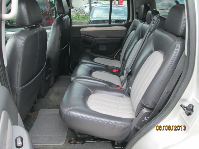 Mercury Mountaineer 2004 photo 22