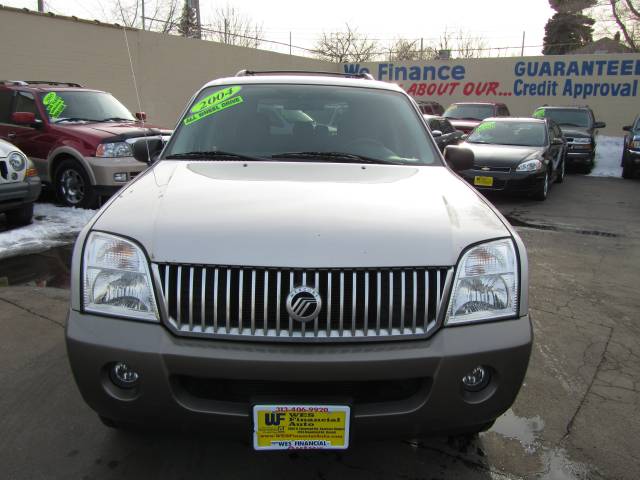 Mercury Mountaineer 2004 photo 1