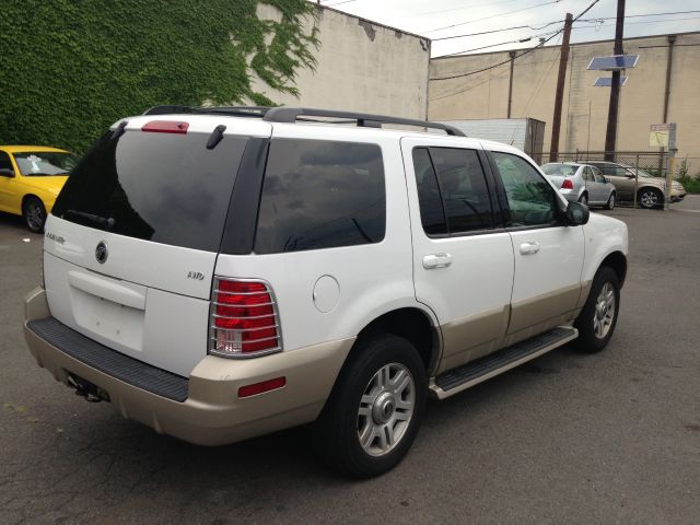 Mercury Mountaineer 2004 photo 1