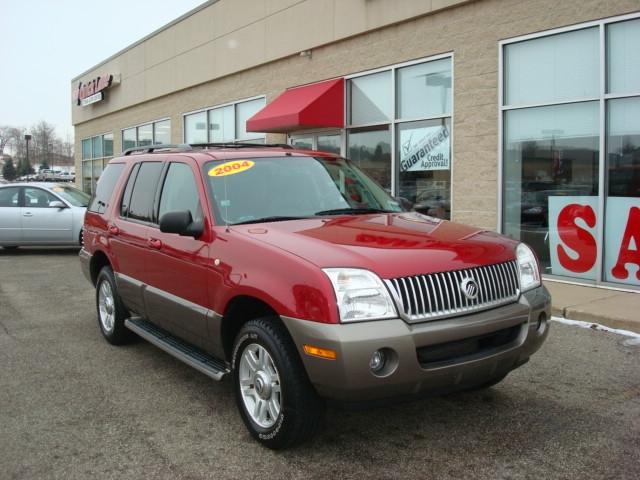 Mercury Mountaineer 2004 photo 1