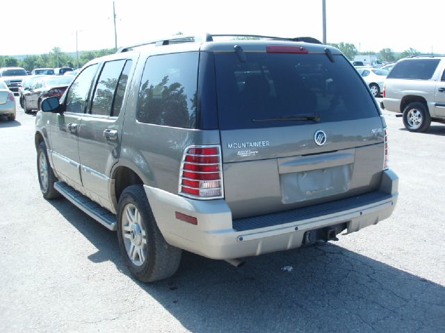 Mercury Mountaineer 2004 photo 4