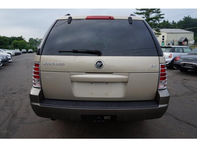 Mercury Mountaineer 2004 photo 2