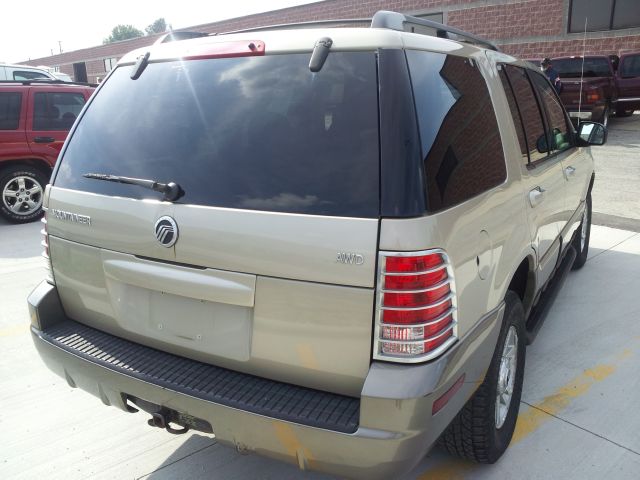 Mercury Mountaineer 2004 photo 1