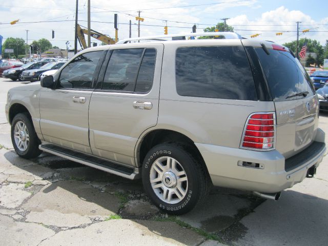 Mercury Mountaineer 2004 photo 3