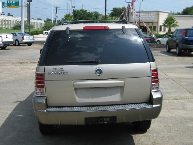 Mercury Mountaineer 2004 photo 1