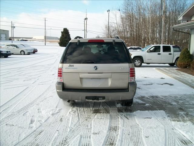 Mercury Mountaineer 2004 photo 1