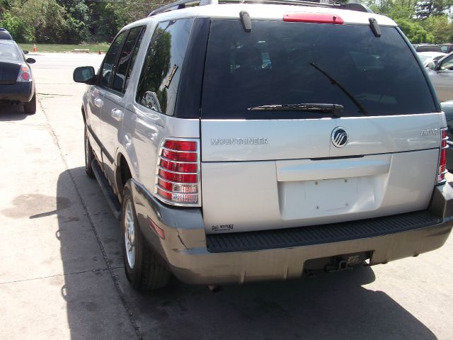 Mercury Mountaineer 2004 photo 9