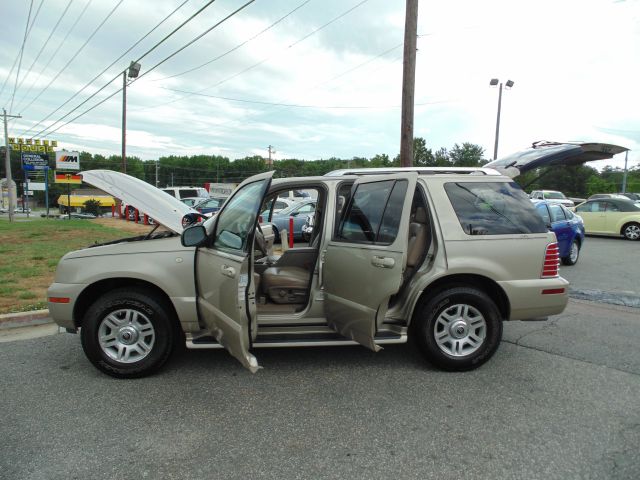 Mercury Mountaineer 2004 photo 18