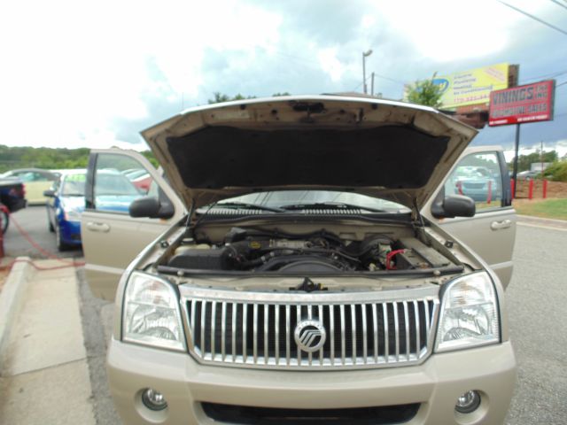 Mercury Mountaineer 2004 photo 4