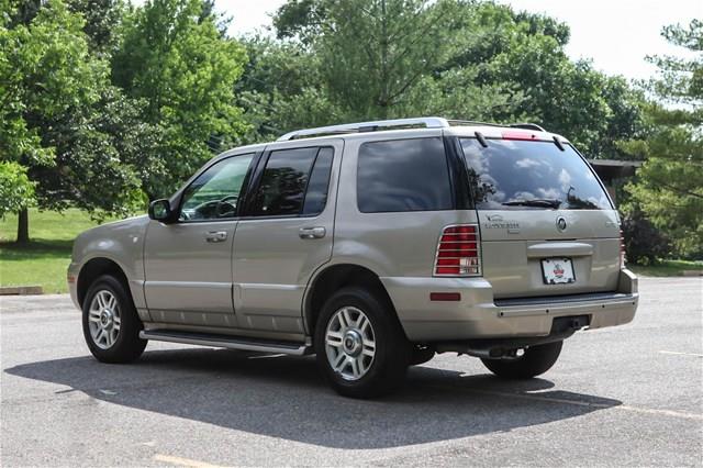 Mercury Mountaineer 2004 photo 1