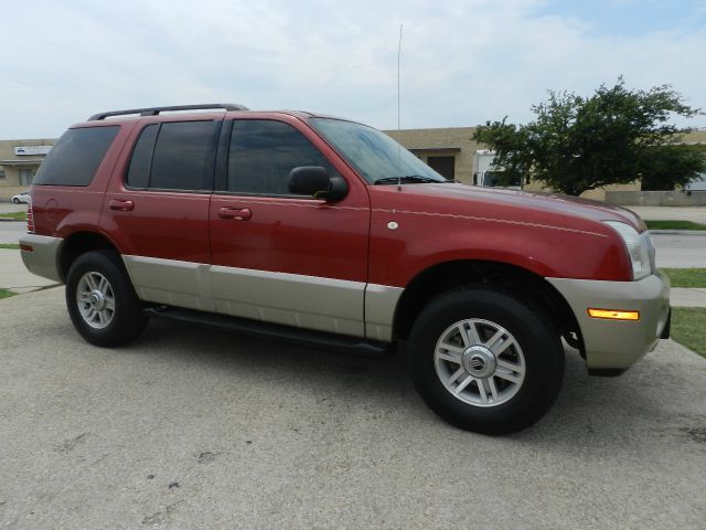 Mercury Mountaineer 2004 photo 1