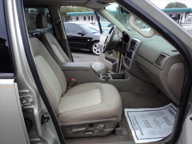 Mercury Mountaineer 2004 photo 5