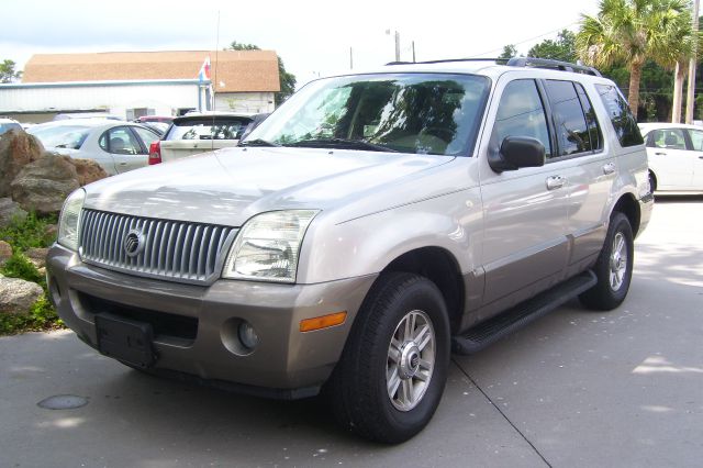 Mercury Mountaineer 2004 photo 2