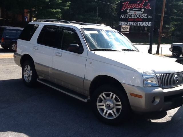 Mercury Mountaineer 2004 photo 1