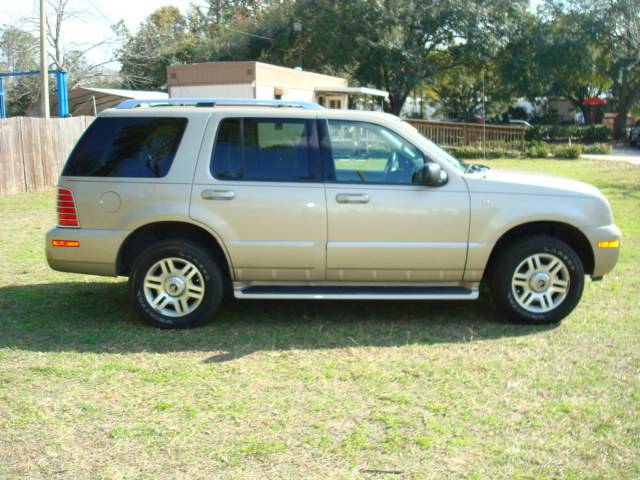 Mercury Mountaineer 2004 photo 3