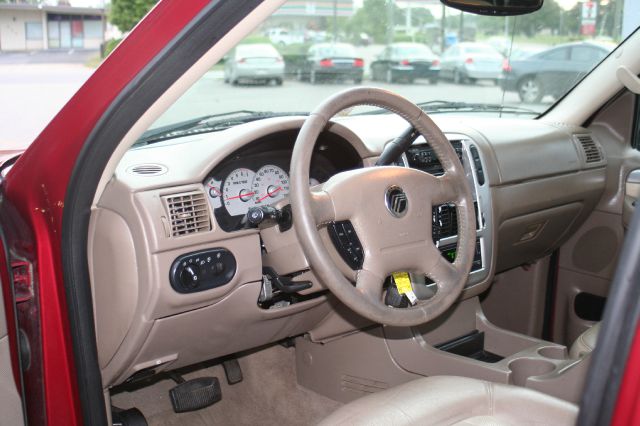 Mercury Mountaineer 2004 photo 10