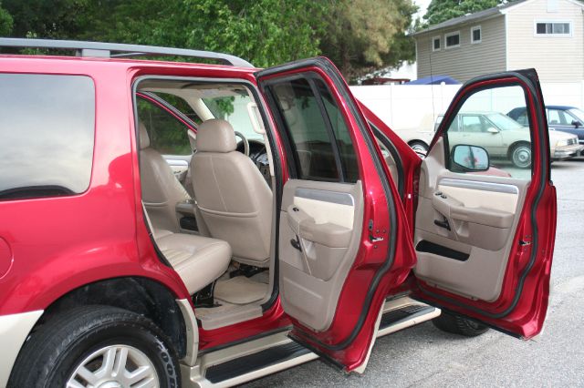 Mercury Mountaineer 2004 photo 6