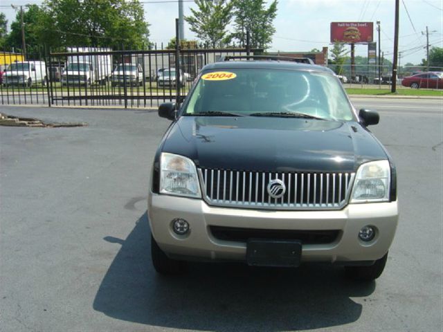 Mercury Mountaineer 2004 photo 1