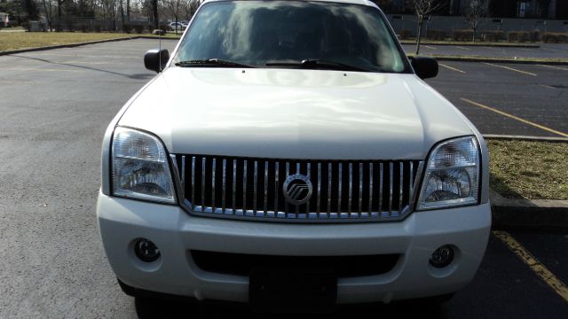 Mercury Mountaineer 2500 HD 4X4 SUV