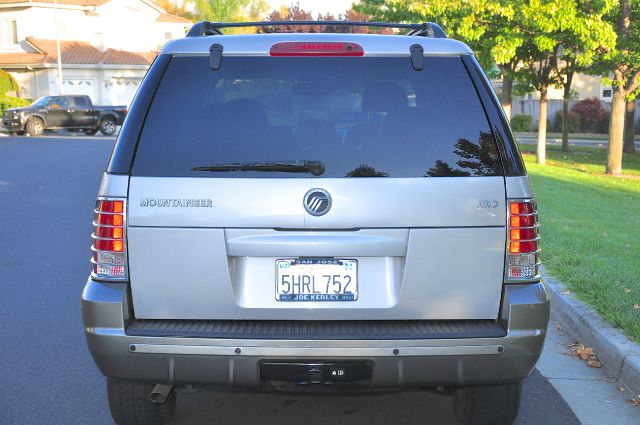 Mercury Mountaineer 2004 photo 1