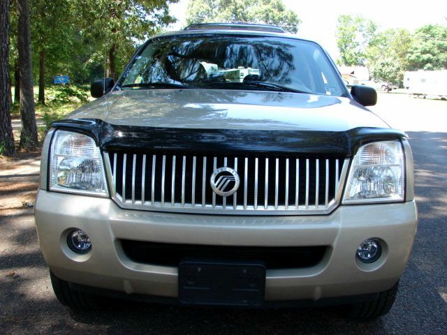 Mercury Mountaineer 2004 photo 2