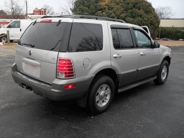 Mercury Mountaineer 2004 photo 3