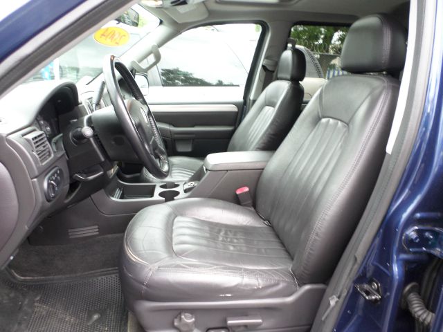 Mercury Mountaineer 2004 photo 17