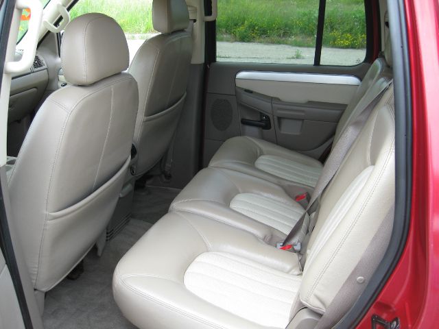 Mercury Mountaineer 2004 photo 1