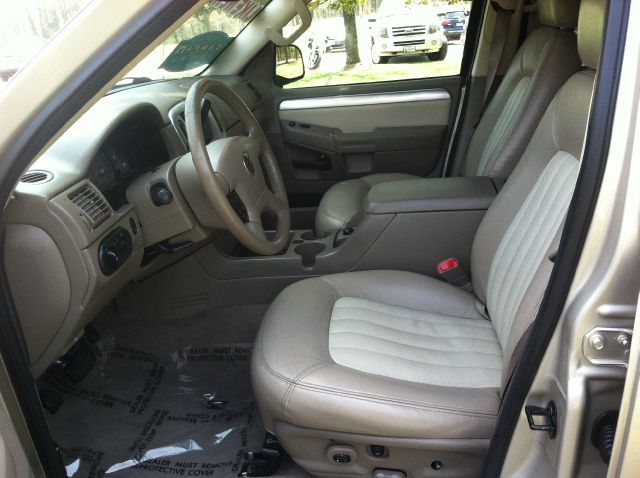 Mercury Mountaineer 2500 HD 4X4 SUV