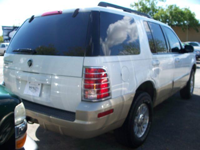 Mercury Mountaineer 2005 photo 2