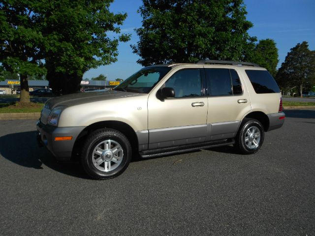 Mercury Mountaineer Crome SUV