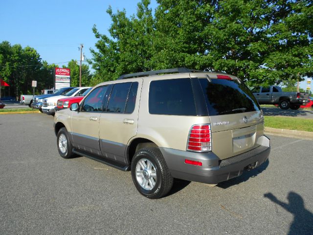 Mercury Mountaineer 2005 photo 2