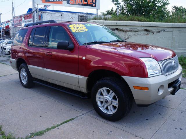 Mercury Mountaineer 2005 photo 2