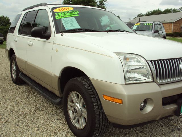 Mercury Mountaineer 2005 photo 1