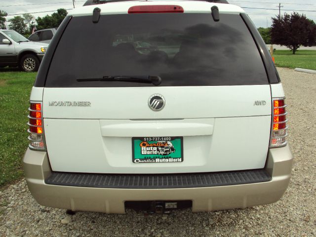 Mercury Mountaineer 2005 photo 2