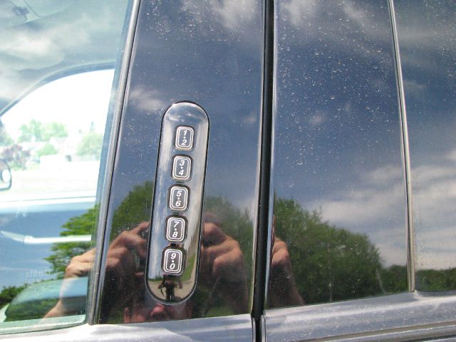 Mercury Mountaineer 2005 photo 1