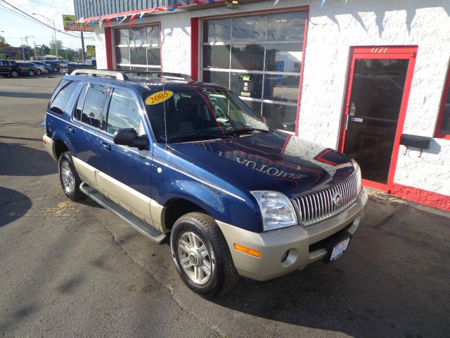 Mercury Mountaineer 2005 photo 2