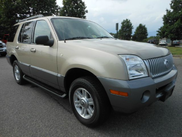 Mercury Mountaineer 2005 photo 1