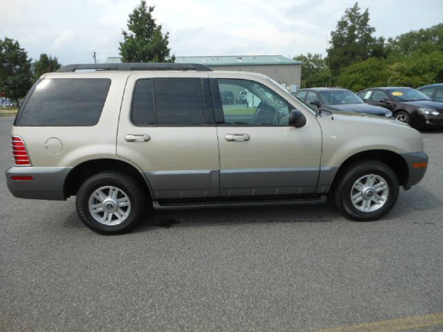 Mercury Mountaineer 2005 photo 2