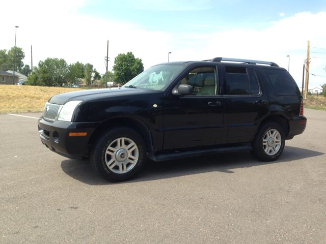 Mercury Mountaineer Touring Signature Sedan 4D SUV