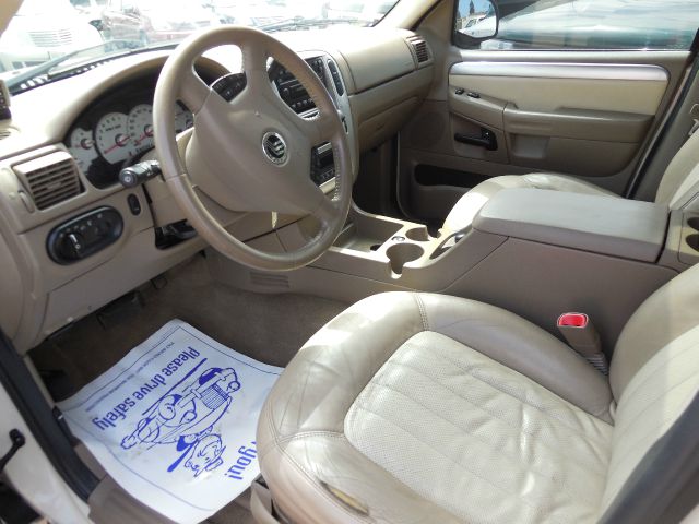 Mercury Mountaineer 2005 photo 1