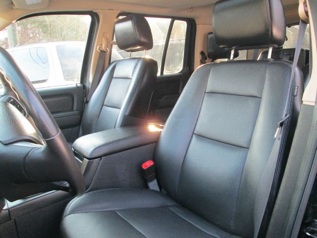 Mercury Mountaineer 2006 photo 2