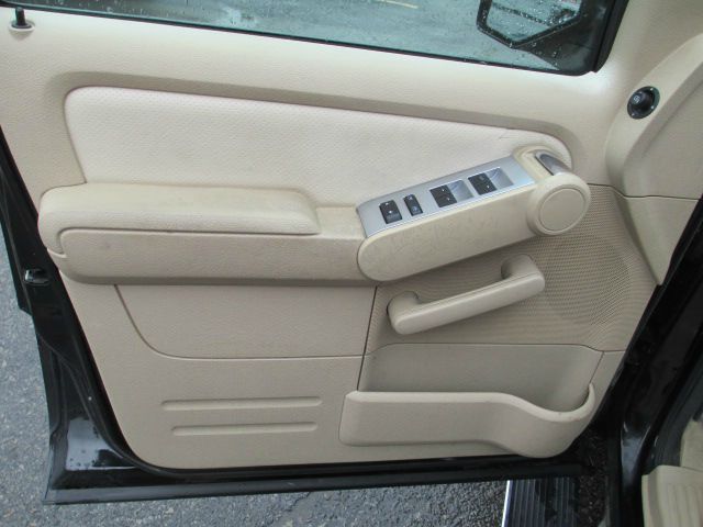 Mercury Mountaineer 2006 photo 9