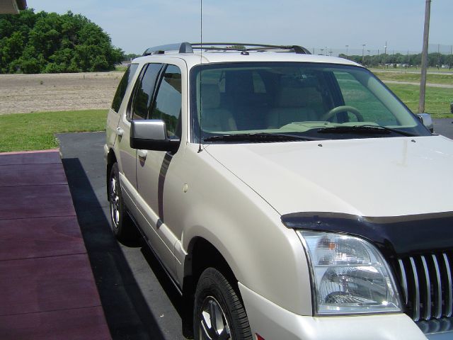 Mercury Mountaineer 2006 photo 1