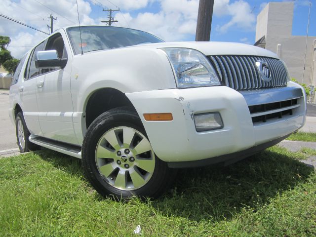 Mercury Mountaineer Slequad Cab SUV